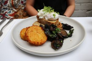 Smith Street Alimentari - eggs on toast w mushrooms and hash browns