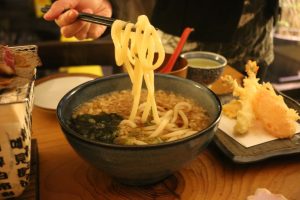 Fujitei - hot udon noodles w tempura prawn
