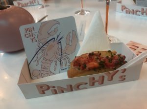 Pinchy's - Maine lobster roll