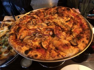 Leonardo's Pizza Palace - mushroom pizza